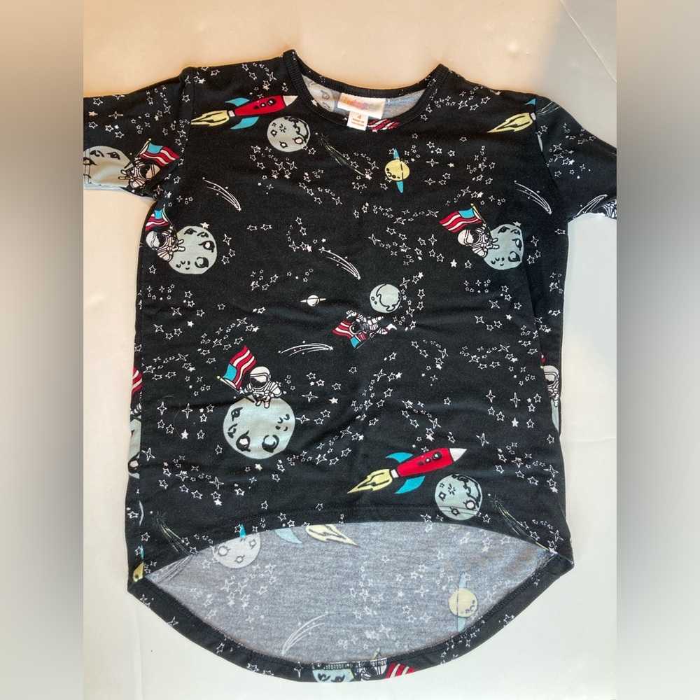 LuLaRoe Gracie size 4 space top Black Space-Themed T-Shirt